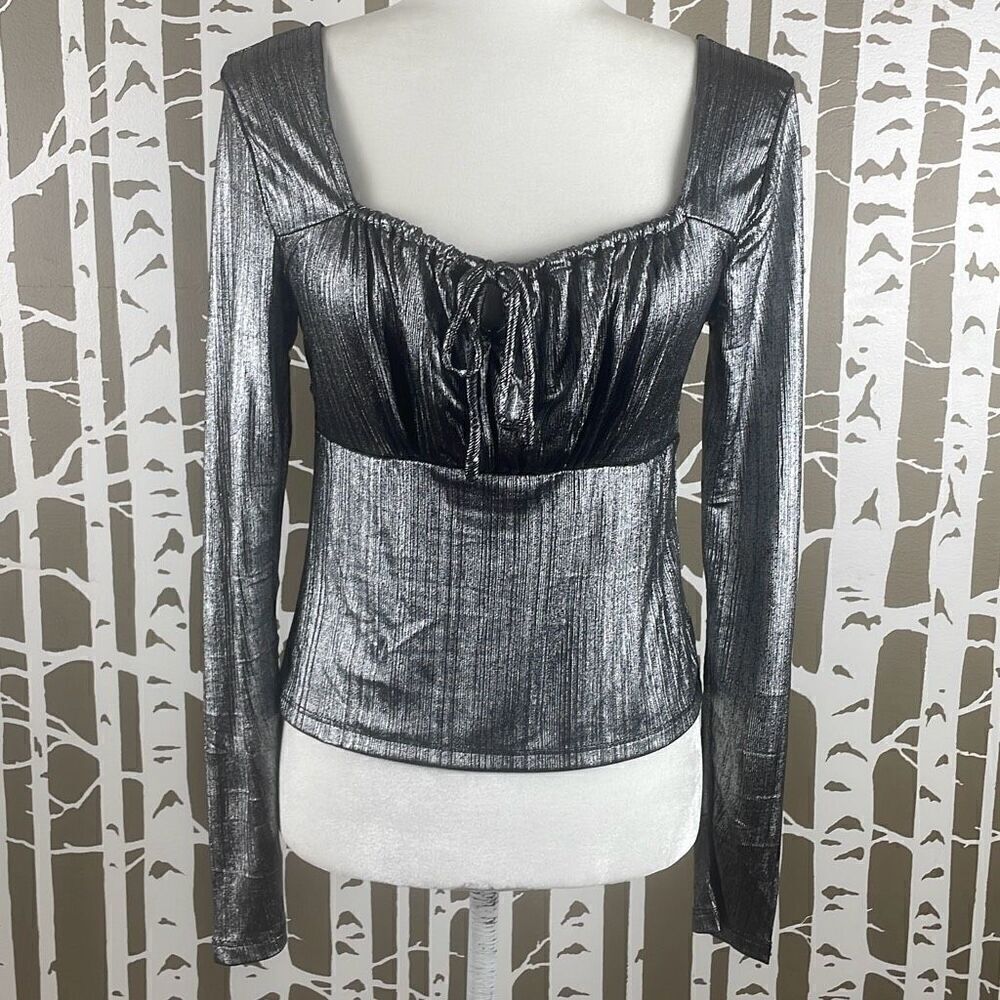 NEW Metallic Silver Long Sleeve Cropped Top M
